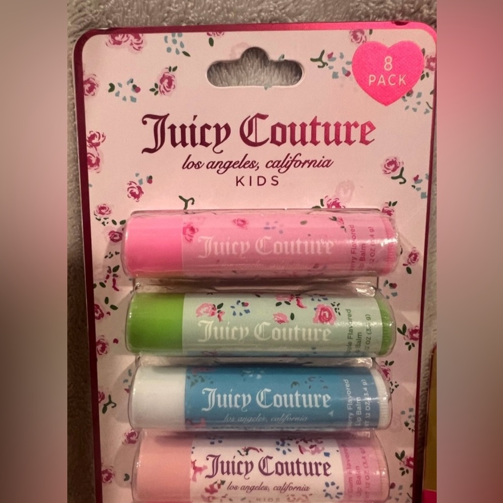 Juicy Couture 8-Pack Lip Balm Set | New in Package | Cute Gift Set | Y2K Glam - Picture 4 of 4